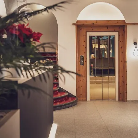 National By Mountain 3* Νταβός