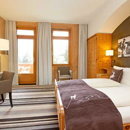 National By Mountain Νταβός