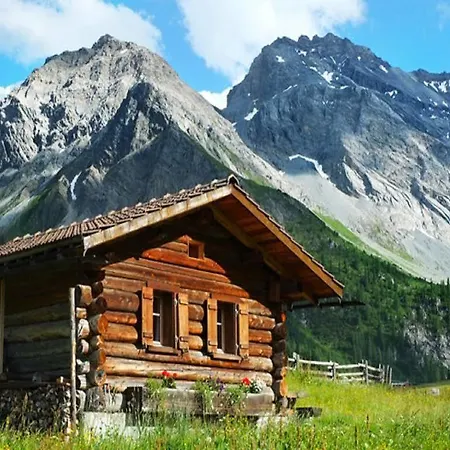 National By Mountain Hotel