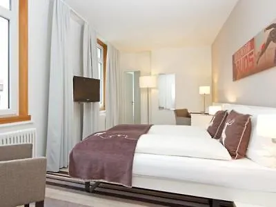 National By Mountain Hotel 3*