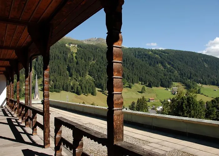 National By Mountain Hotel 3*