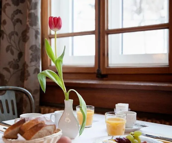 Hotel National By Mountain