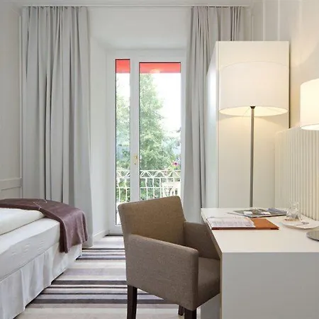 Hotel National 3*