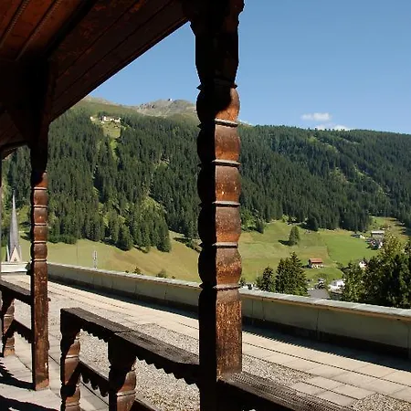 National By Mountain Szálloda 3*